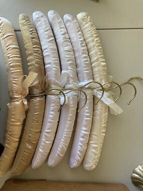 Satin Padded Velvet Hangers - Champagne & Ivory Set